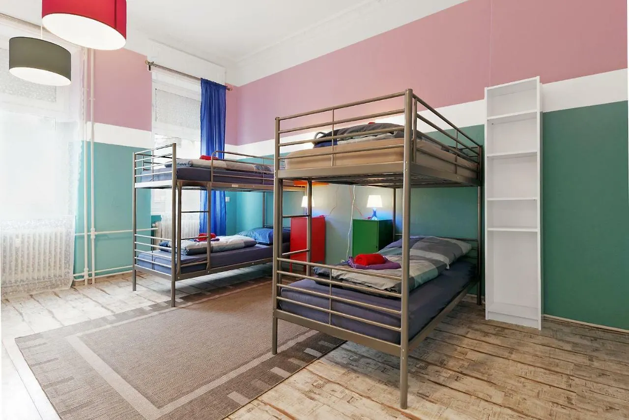 8 People Vacation Apartment Family & Friends Berlin